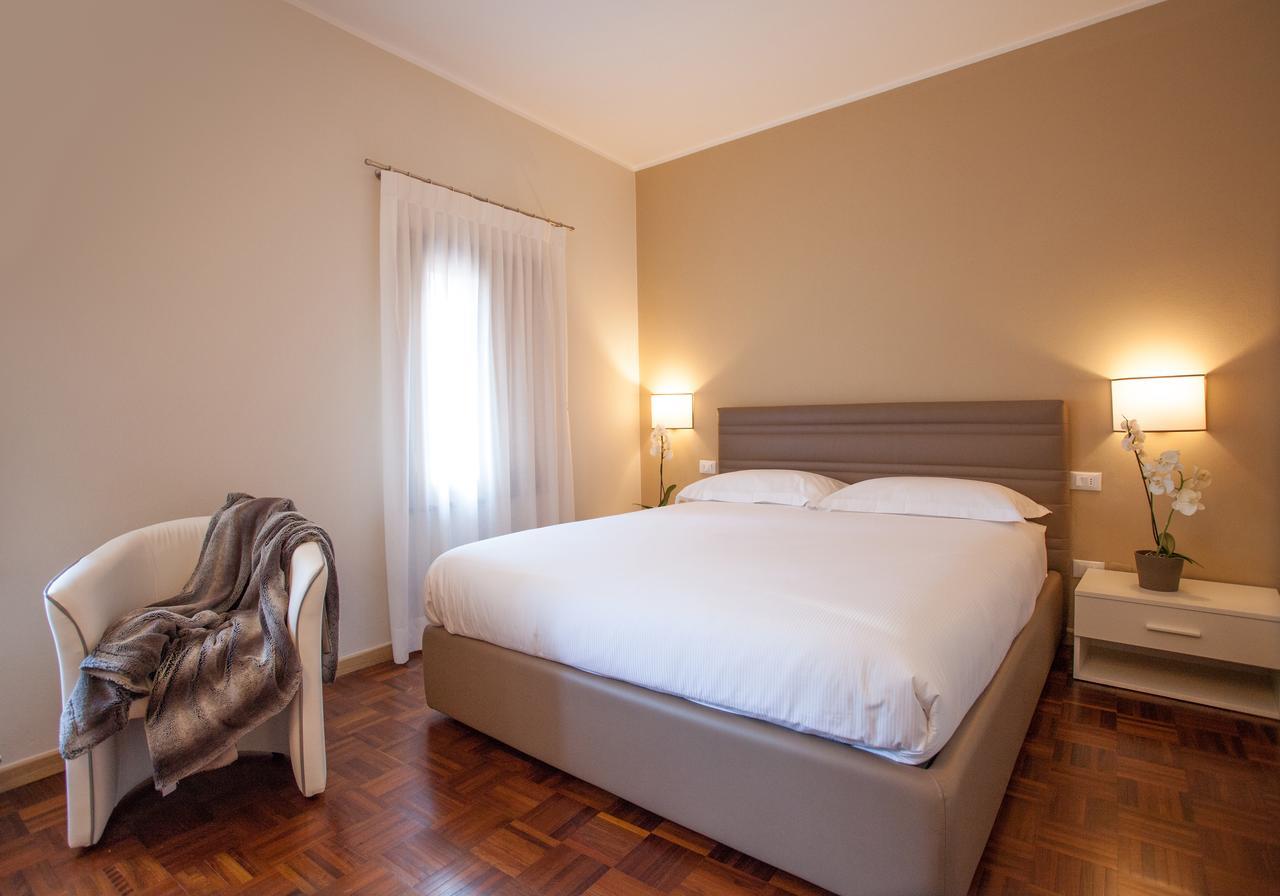 Residence "Le Casette" Pordenone Buitenkant foto