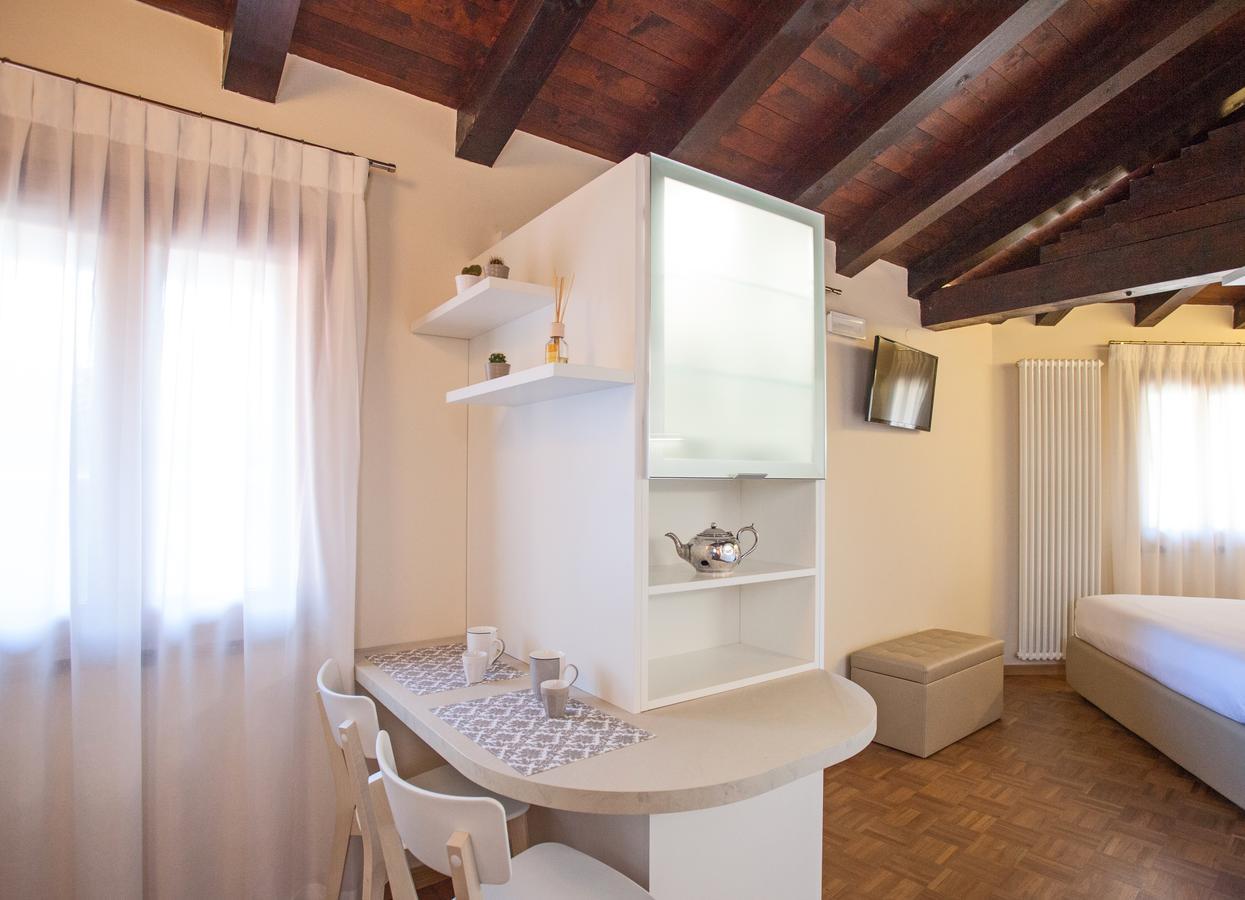 Residence "Le Casette" Pordenone Buitenkant foto